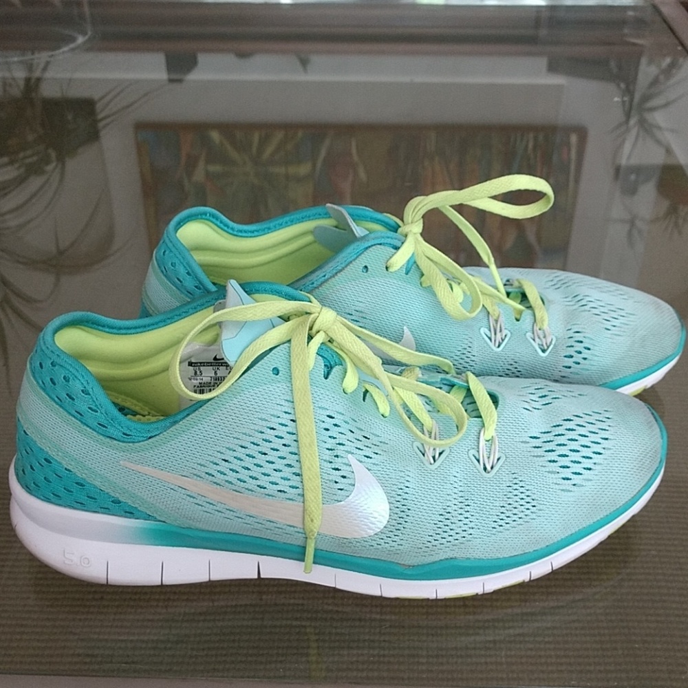 Nike running shoes 8.5